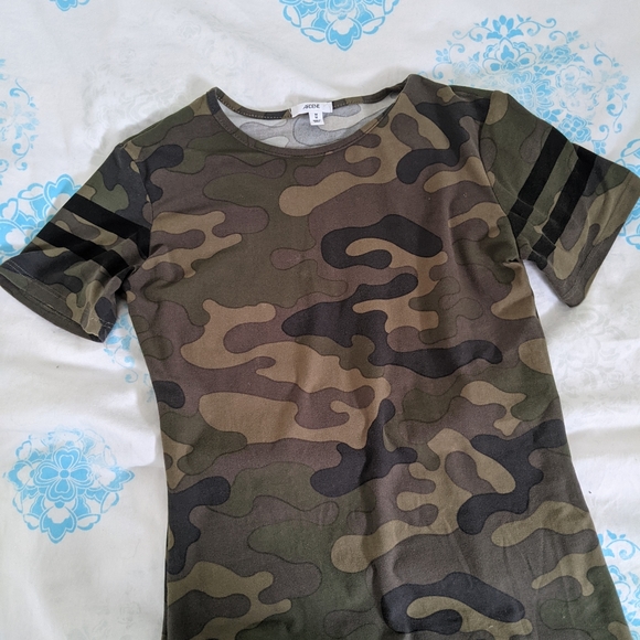 Camo t-shirt dress medium - Picture 2 of 3
